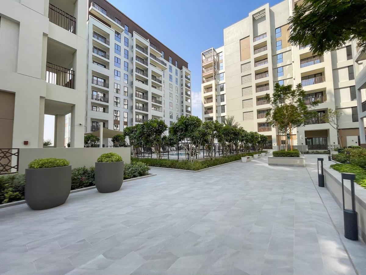 Elegant 4-Bedroom Apartment Perfect For Families In Dubai Creek Harbour Buitenkant foto