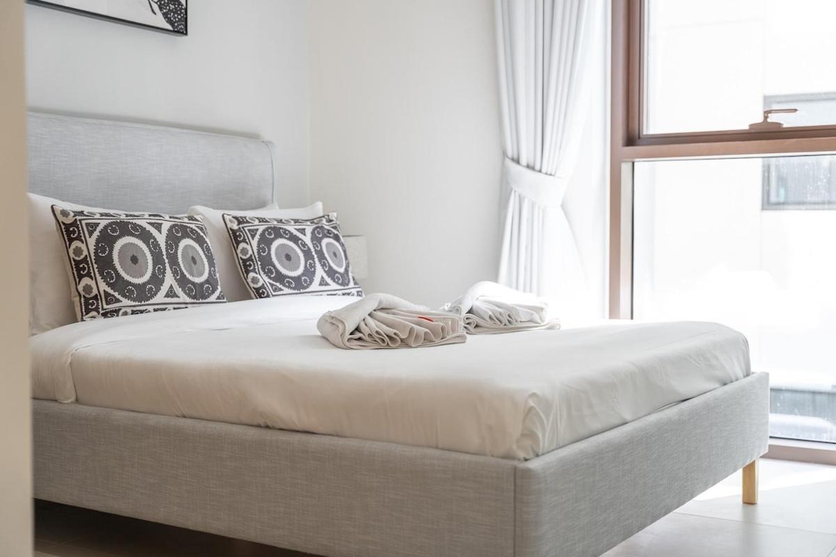Elegant 4-Bedroom Apartment Perfect For Families In Dubai Creek Harbour Buitenkant foto