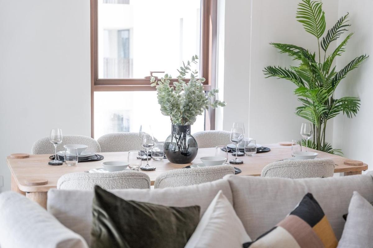 Elegant 4-Bedroom Apartment Perfect For Families In Dubai Creek Harbour Buitenkant foto